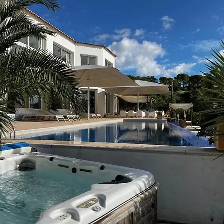 Xl Villa